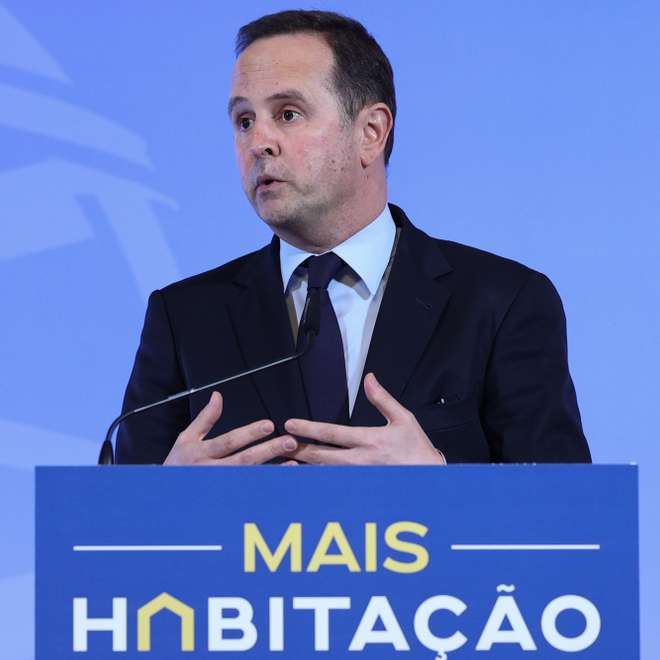 O ministro das Finanças, Fernando Medina, durante a conferência de imprensa no final da reunião do Conselho de Ministros, no Palácio da Ajuda, em Lisboa, 16 de fevereiro de 2023. ANTÓNIO COTRIM/LUSA