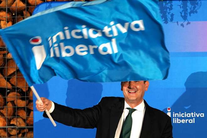 O presidente do Iniciativa Liberal (IL), Rui Rocha , durante o jantar comício  em Braga, no âmbito da campanha eleitoral para as eleições legislativas, Braga, 7 de maio de 2025. HUGO DELGADO/LUSA