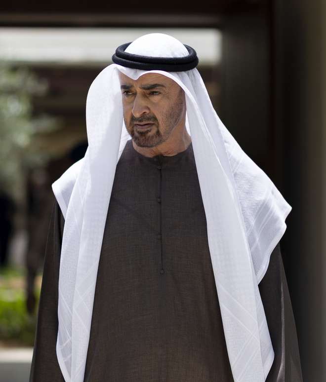 epa12877935 A handout photo made available by the UAE's Presidential Court shows President of the United Arab Emirates and Ruler of emirate of Abu Dhabi, His Highness Sheikh Mohamed bin Zayed Al Nahyan (R) welcomes British Prime Minister Keir Starmer (L) in Abu Dhabi, United Arab Emirates, 09 April 2026. British Prime Minister Starmer is on an official visit to the Gulf region visiting some of Gulf's States.  EPA/THE UAE PRESIDENTIAL COURT /HANDOUT This official UAE Presidential Court photograph is being made available only for publication by news organizations and/or for personal use printing by the subject(s) of the photograph. The photograph may not be manipulated in any way and may not be used in commercial or political materials, advertisements, emails, products, promotions that in any way suggests approval or endorsement of HH Sheikh Mohamed bin Zayed Al Nahyan, President of the United Arab Emirates, the Government of Abu Dhabi, the Government of the UAE or any other subject(s) in the photograph, non-compliance with these conditions will result in legal action.HANDOUT EDITORIAL USE ONLY/NO SALES