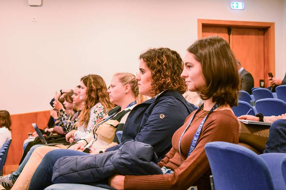 plateia na 5ª Conferência do INSURE HUB