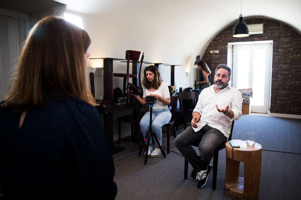 Entrevista com Vitor Emanuel, ator, a propósito do tema da saúde mental, na Cidadela de Cascais. Cascais, 28 de Junho de 2022. FILIPE AMORIM/OBSERVADOR