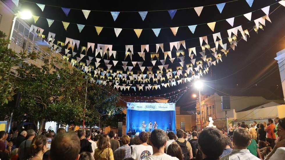 O festival é organizado pela Plataforma NOVA IAT — Instituto de Arte e Tecnologia, um consórcio entre a Universidade Nova de Lisboa e a Câmara Municipal de Almada