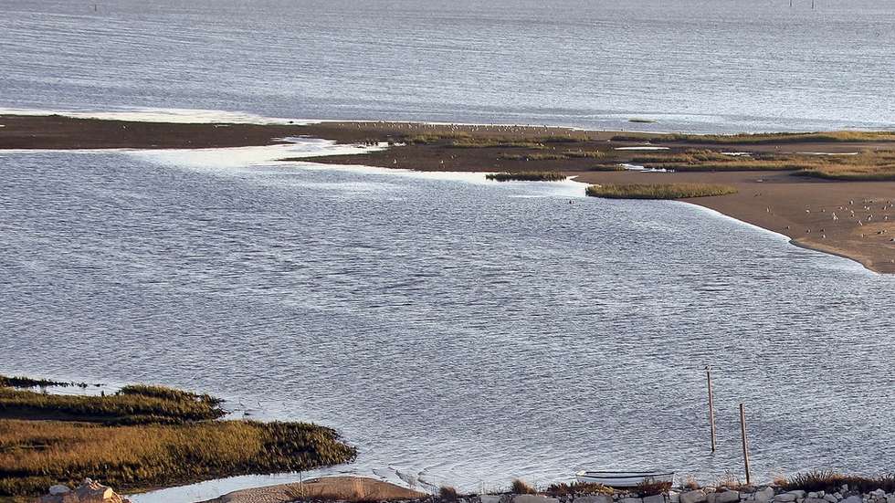 Barcos de recreio no Cais da Bruxa, que viu a procura de aluguer de lugares de estacionamento pago diminuir e tem lugares disponíveis, apesar da grande afluência para legalizar barcos de recreio na Capitania do Porto de Aveiro, Gafanha da Encarnação, Ílhavo, 16 de setembro de 2013. (ACOMPANHA TEXTO) PAULO NOVAIS / LUSA