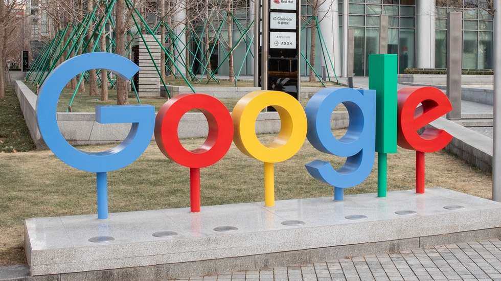epa11873958 A signage for Google is diplayed near their office in Beijing, China, 04 February 2025. After the US imposed a 10 percent tariff on Chinese goods 01 February, China announced 04 February it will investigate Google, a US tech company, for alleged violation of China’s Anti-Monopoly Law. China also announced an additional 15 percent tariff on U.S. goods such as coal and liquified natural gas; and a 10 percent tariff on crude oil, agricultural machinery, large-displacement cars and pickup trucks, which will start 10 February.  EPA/JESSICA LEE