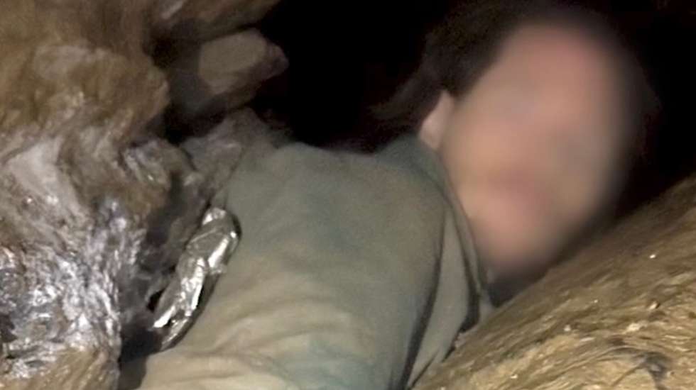 O homem conseguiu sair da gruta pelo próprio pé depois de se aquecer