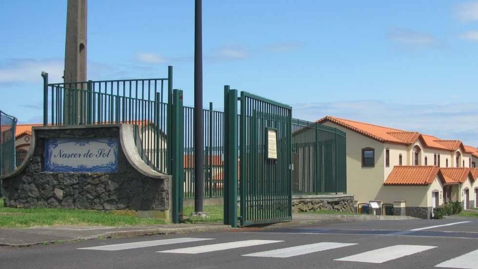 O concurso publicado esta quarta-feira no Jornal Oficial destina-se à empreitada de reabilitação de 92 habitações e das infraestruturas do bairro Nascer do Sol