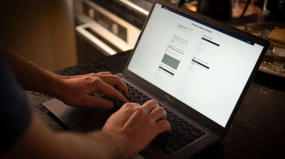 A inteligência artificial generativa irá reduzir o número de empregos disponíveis no futuro