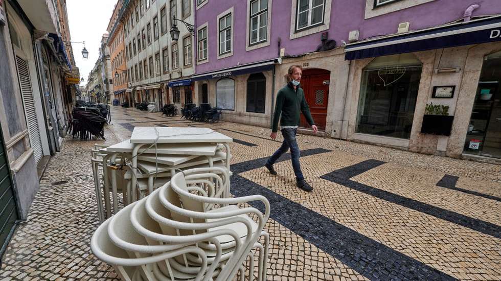 Weekend Curfew Due To COVID-19 In Portugal