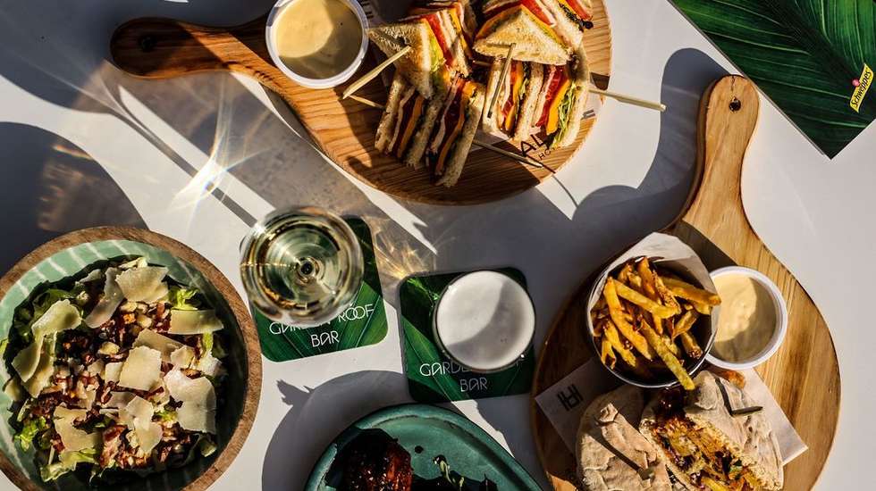 O Garden Roof Bar, no Altis Grand Hotel, voltou a abrir nas tardes de verão