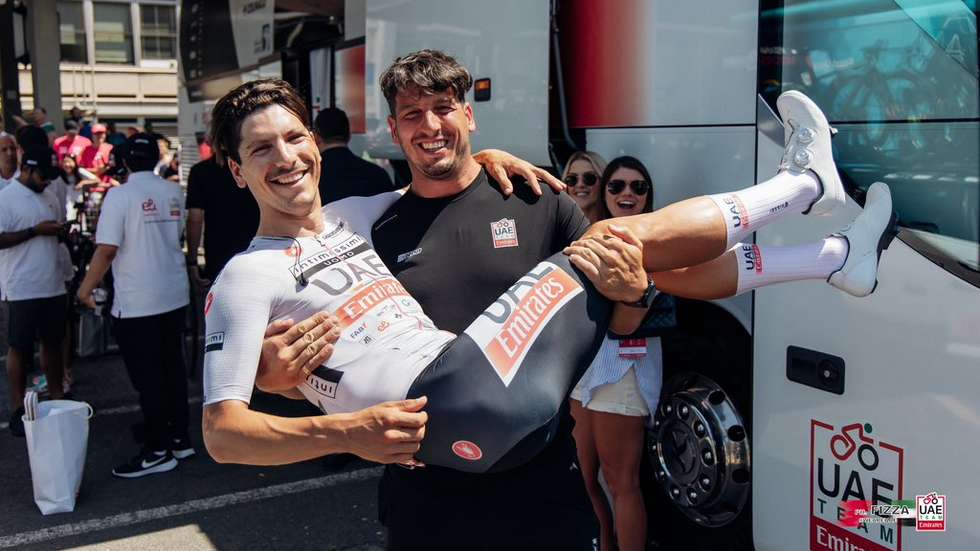 Equipa da UAE Team Emirates acabou em festa em Roma: três vitórias em etapas (uma do português), terceiro lugar de João Almeida e camisola branca da juventude
