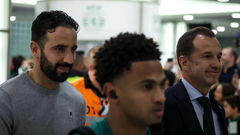 Frederico Varandas, presidente do Sporting, fez questão de acompanhar Rúben Amorim na chegada a Alvalade para o jogo com o Estrela da Amadora