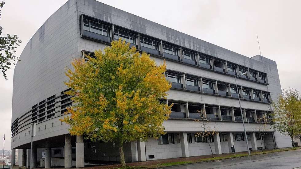 Já depois do divórcio, o agressor terá batido na ex-mulher no seu gabinete no tribunal. Os dois trabalham agora no tribunal de Viseu