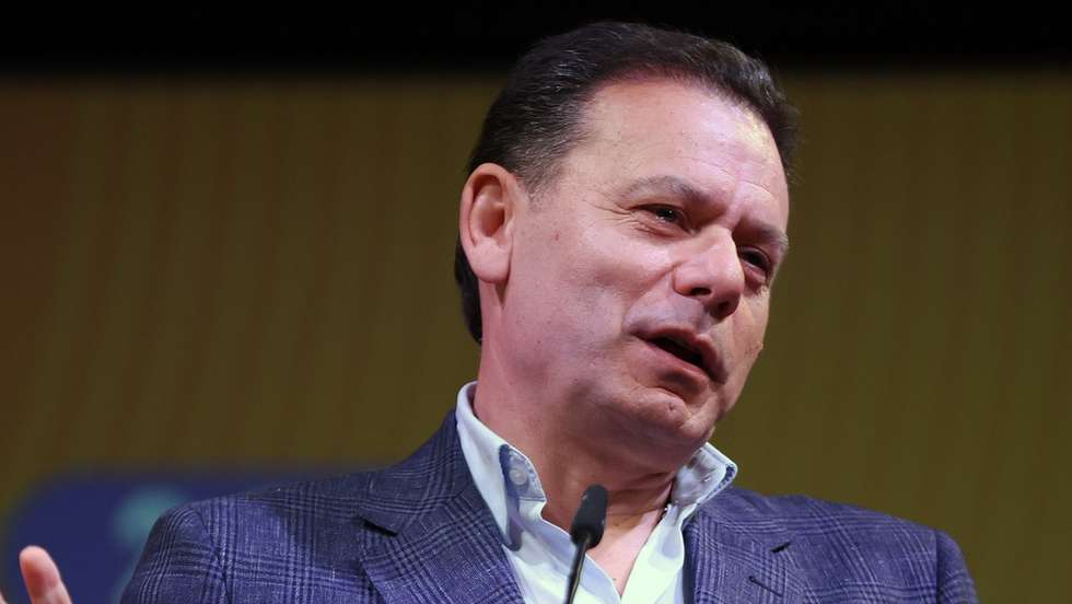 O primeiro-ministro, Luís Montenegro, discursa no encerramento das Jornadas Distritais "2 Anos a Trabalhar pelo teu Futuro”, organizadas pela coligação AD (PSD/CDS-PP), na Maia, 12 de abril de 2026. As Jornadas Distritais marcam os dos dois anos de Governo e para fazer um balanço e refletir sobre o trabalho realizado e as prioridades para o futuro. MANUEL FERNANDO ARAÚJO/LUSA