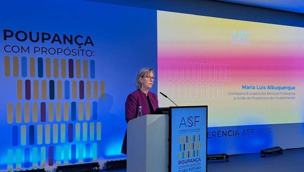 Maria Luís Albuquerque vem a Lisboa para apresentar as suas ideias não só na conferência da ASF mas, também, junto do poder político.