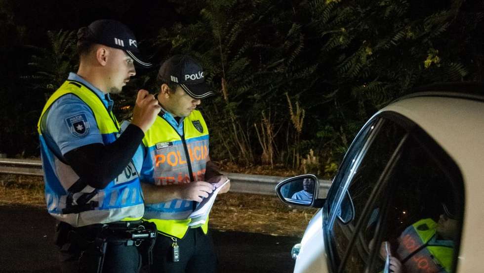 PSP registou 99 contraordenações por uso de telemóvel