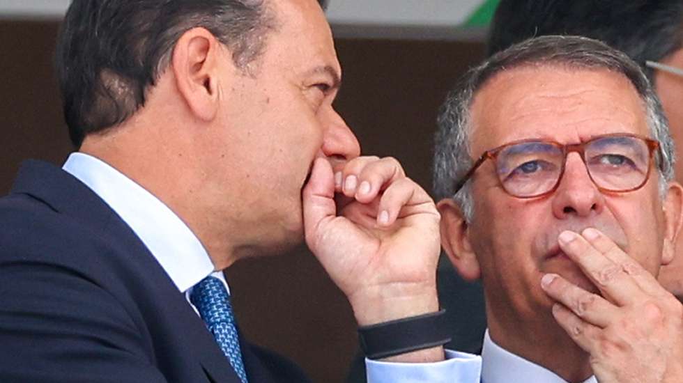 Portuguese President, António José Seguro (R), chats with Portuguese Prime Minister, Luis Montenegro, prior the Portugal Cup final soocer match between Sporting vs Torreense to be held at National Stadium, Oeiras, Portugal, 24th May 2026.  TIAGO PETINGA/LUSA