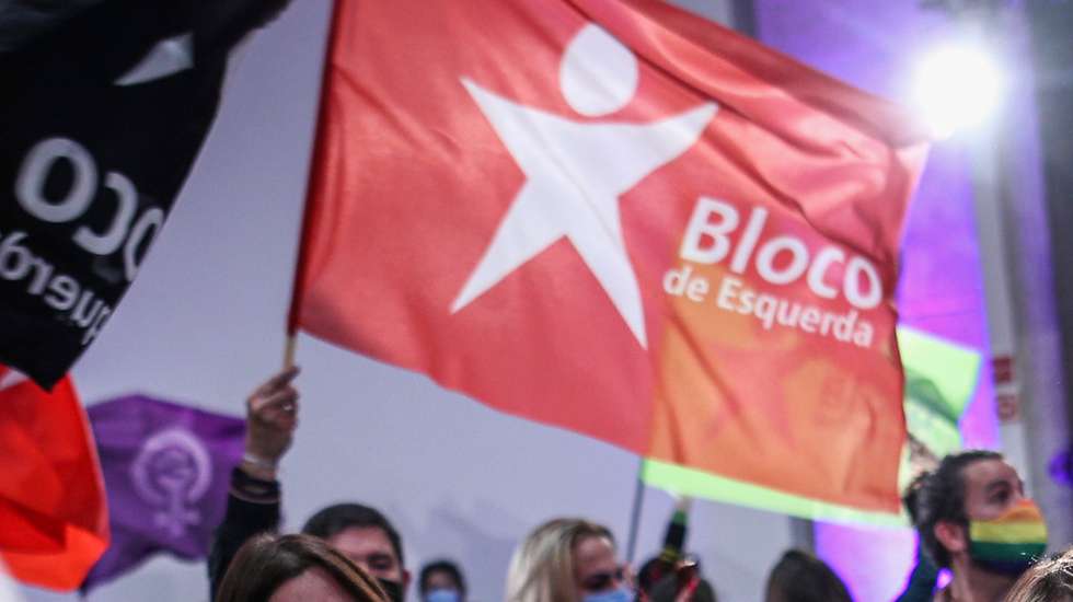 Campanhas para as eleições legislativas de 2022: Ação de campanha de Catarina Martins, candidato pelo Bloco de Esquerda a primeiro-ministro. Comício na Alfândega do Porto com Isabel Pires, José Soeiro e João Teixeira Lopes. Porto, 28 de janeiro de 2022. FILIPE AMORIM/OBSERVADOR