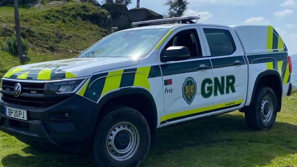 "A vítima foi assistida no local e transportada para uma unidade hospitalar, para observação e tratamento"