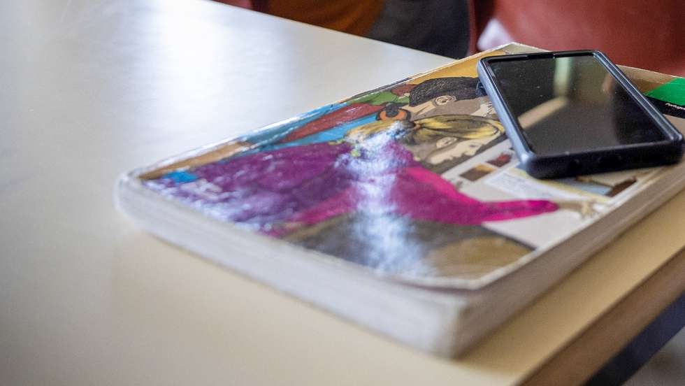 Alunos numa sala de aula da escola EB 23 Lourosa que proíbe os telemóveis, a propósito de uma petição que está a correr para que isso seja a regra em todas as escolas, Santa Maria da Feira, 23 de maio de 2023. (ACOMPANHA TEXTO DE 27 DE MAIO DE 2023) JOSÉ COELHO/LUSA