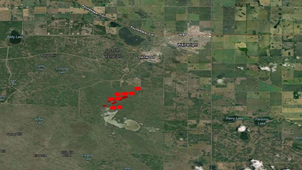 A extensão do incêndio na base de Wainwright, captada pela NASA