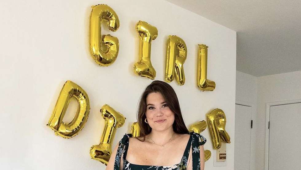 De simples vídeos a uma linha de merchandising e festas alusivas ao conceito "Girl Dinner". A moda foi lançada por Olivia Maher em maio deste ano.