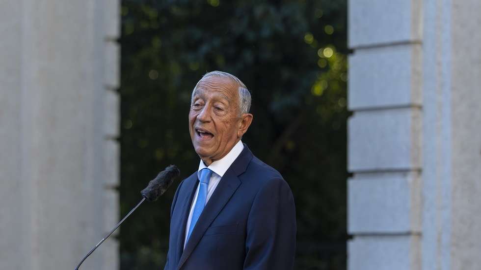 O Presidente da República, Marcelo Rebelo de Sousa, usa da palavra durante a cerimónia de Inauguração da Festa do Livro em Belém, que decorre até 28 de setembro, nos jardins do Palácio de Belém, em Lisboa, 25 de setembro de 2025. JOSÉ SENA GOULÃO/LUSA