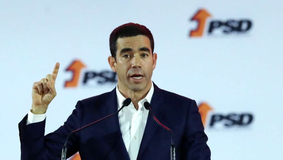António Leitão Amaro intervém durante o 40.º Congresso Nacional do Partido Social Democrata (PSD), que decorre até domingo no Pavilhão Rosa Mota, no Porto, 02 de julho de 2022. O Congresso social-democrata que irá consagrar Luís Montenegro como 19.º presidente eleito do partido, o quinto que o PSD realiza no Porto, sendo a segunda vez que o palco é o Pavilhão Rosa Mota, tendo sido a primeira vez neste espaço em novembro de 1992, ou seja, há quase 30 anos. ESTELA SILVA/LUSA