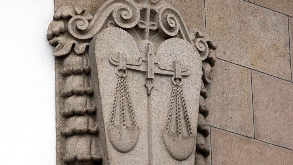 Fachada do Tribunal da Comarca de Évora, no Largo das Portas de Moura, em Évora, 28 de setembro de 2012. NUNO VEIGA / LUSA