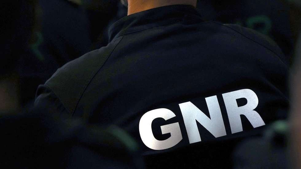 Agente da GNR durante a cerimónia de apresentação do reforço de meios policiais para o distrito de Braga, no Paço dos Duques de Bragança em Guimarães, 28 de novembro 2022. ESTELA SILVA/LUSA