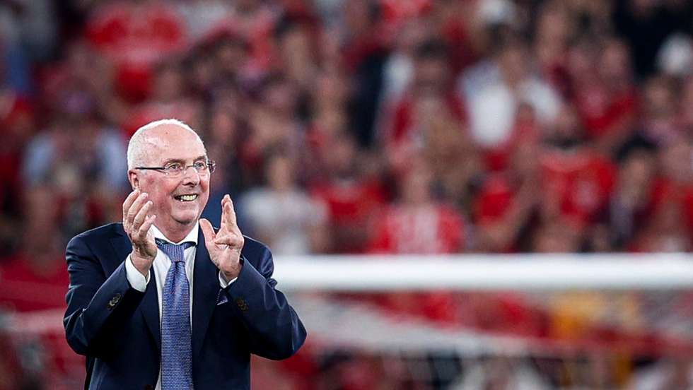Sven-Goran Eriksson foi homenageado na Luz em abril, no intervalo do jogo entre o Benfica e o Marselha para a Liga Europa