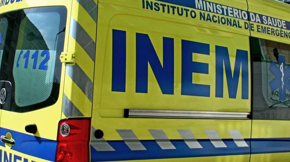 O óbito foi declarado no local pelo médico do helicóptero do Instituto Nacional de Emergência Médica (INEM) sediado no Algarve