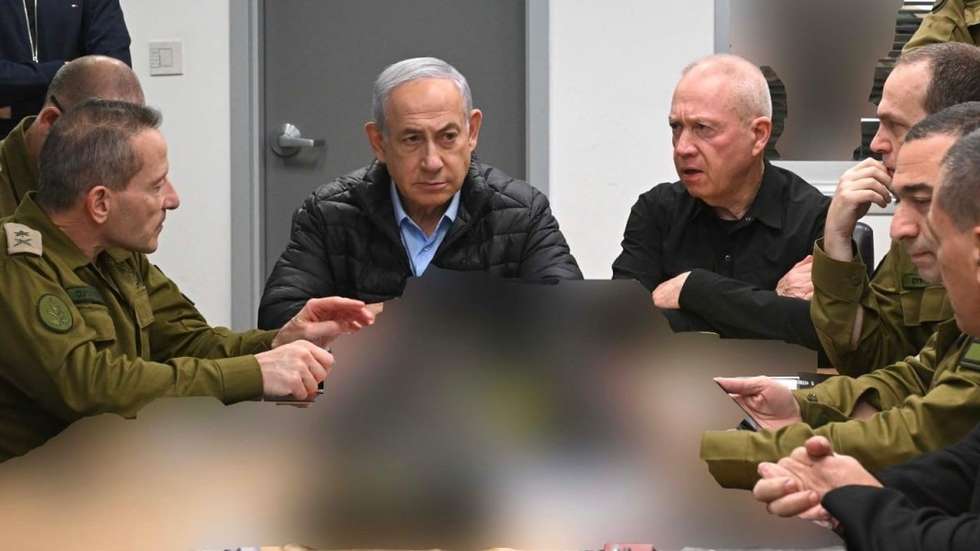 O ataque foi coordenado a partir de uma base em Telavive e conta com a presença de Netanyahu