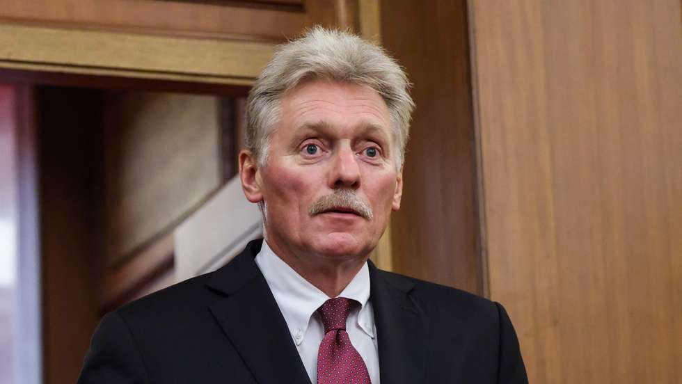 epa12345648 Kremlin spokesman Dmitry Peskov looks on at Diaoyutai State Guesthouse in Beijing, China, 02 September 2025, one day ahead of China's Victory Parade commemorating the end of WWII.  EPA/Maxim Shemetov / POOL