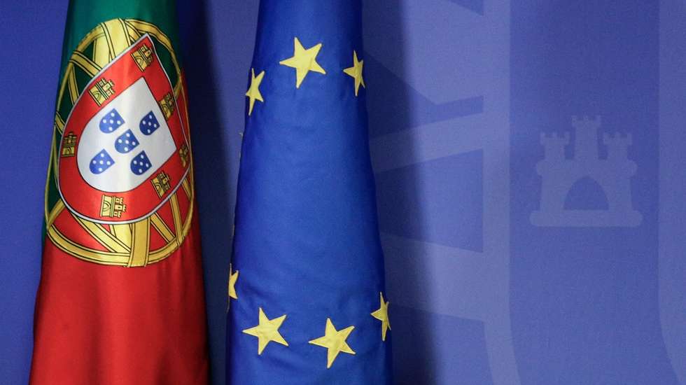 O primeiro-ministro, António Costa, fala aos jornalistas após ter participado por videoconferência a partir do Palácio de S. Bento, na reunião de Chefes de Estado e de Governo da União Europeia (UE), Lisboa, 21 de janeiro de 2021. Os líderes europeus vão discutir a coordenação da resposta à pandemia da covid-19, incluindo a implementação em larga escala de vacinas e a utilização de todos os instrumentos disponíveis para limitar a propagação do vírus. ANTÓNIO COTRIM/LUSA
