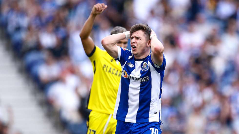 Francisco Conceição esteve no lance do primeiro golo dos dragões