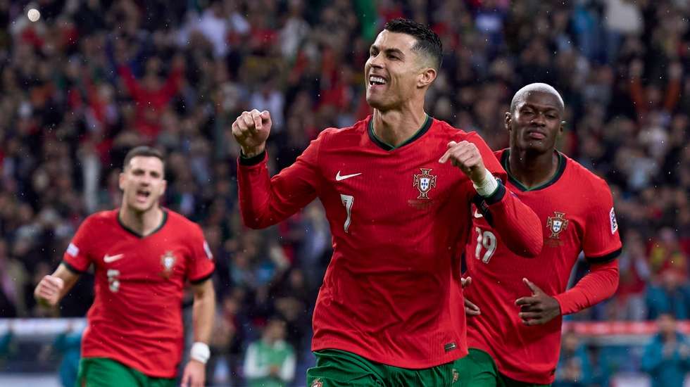 Cristiano Ronaldo bisou na goleada frente à Polónia que confirmou o primeiro lugar do grupo A1 da Liga das Nações
