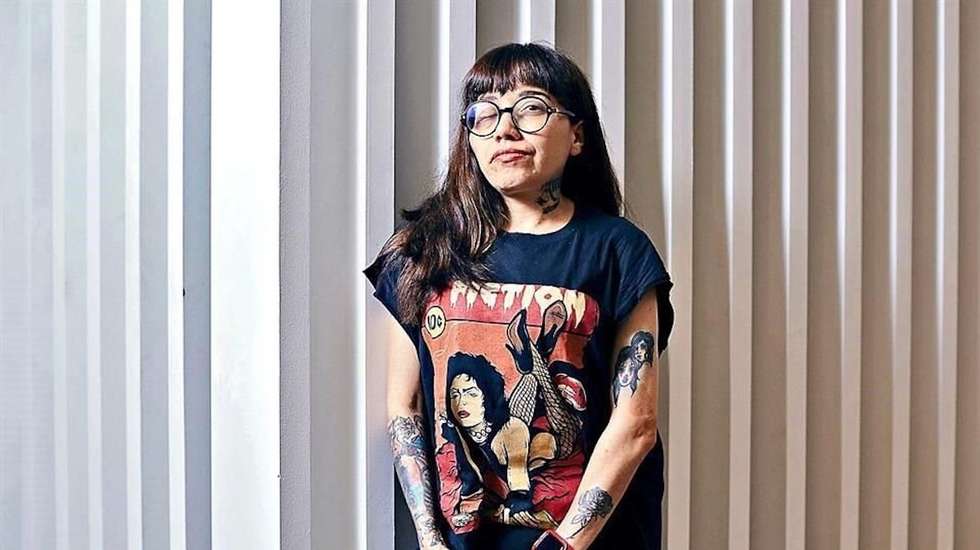 Dahlia de la Cerda assina um valioso e franco contributo para a discussão em torno do preconceito contra as mulheres e outras minorias, num tempo de extremismo, radicalismo e violência