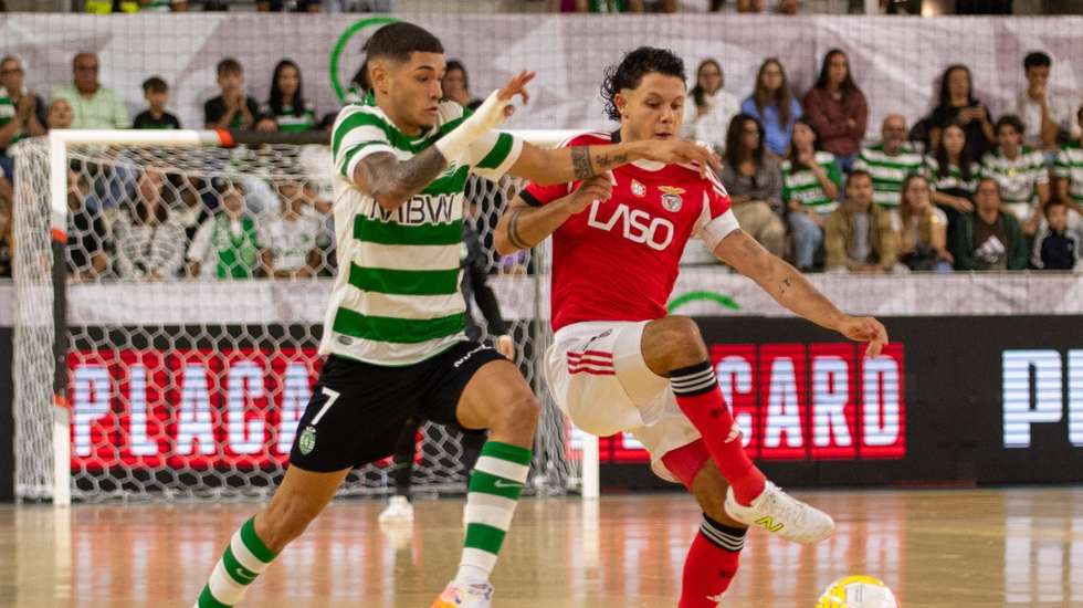 Benfica conseguiu "vingar" derrota sofrida na Supertaça e venceu o primeiro dérbi no Campeonato frente ao Sporting na Luz