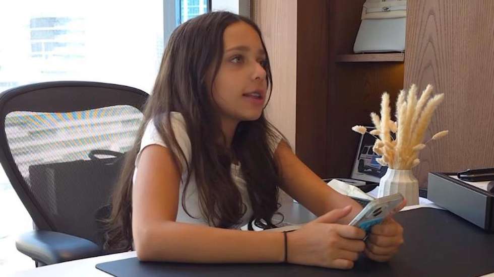 Menina tem mais de 100 mil seguidores no Instagram. Pais dizem que são eles a monitorizar redes sociais da criança