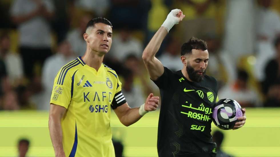 Karim Benzema voltou a levar a melhor sobre o ex-companheiro Cristiano Ronaldo, com Aouar a marcar o 3-2 da reviravolta nos descontos