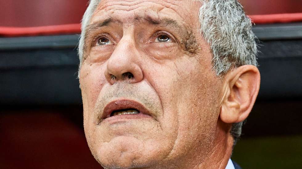 Fernando Santos cumpriu apenas cinco jogos oficiais pela Polónia, com duas vitórias com Albânia e Ilhas Faroé e três derrotas com Rep. Checa, Moldávia e Albânia