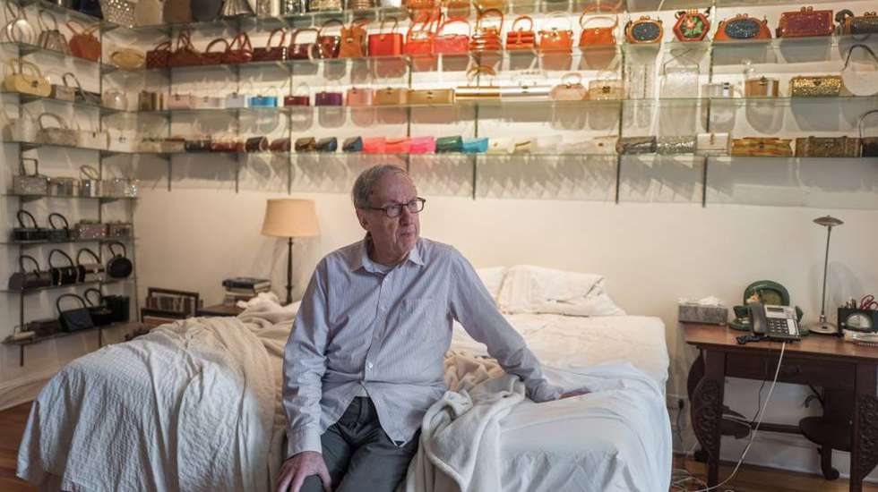 Os seus créditos incluíram ficção dos futuros prémios Nobel Morrison, Doris Lessing e V.S. Naipaul, romances de espionagem de John le Carré, ensaios de Nora Ephron, thrillers científicos de Michael Crichton e épicos de não-ficção de Caro