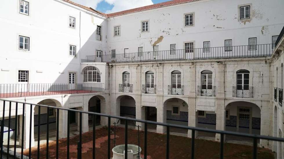 A junta é contra a transformação do imóvel numa unidade hoteleira de luxo
