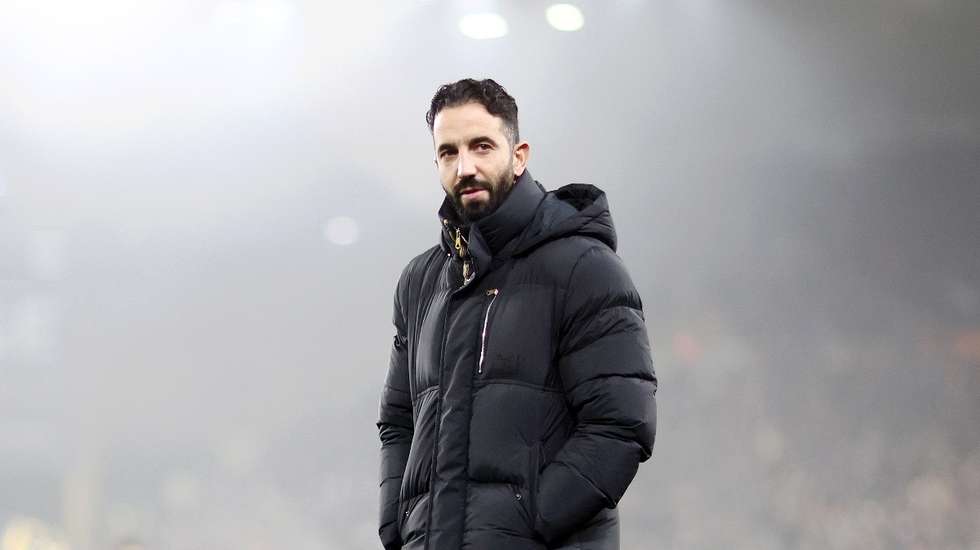 Ruben Amorim consentiu quarta derrota na Premier League em sete jogos, tantas como Erik ten Hag sofreu... em nove jogos