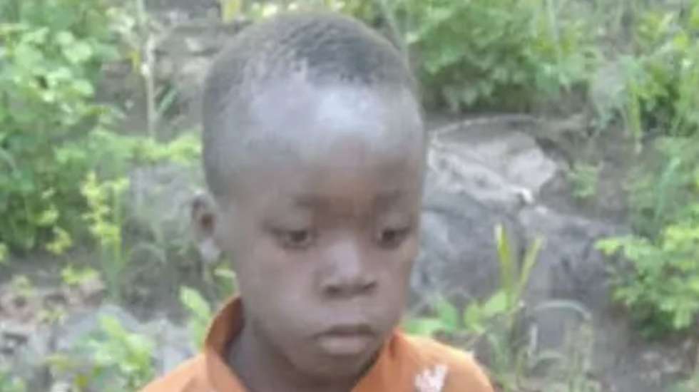 Tinotenda Pudu, menino encontrado no Zimbabué
