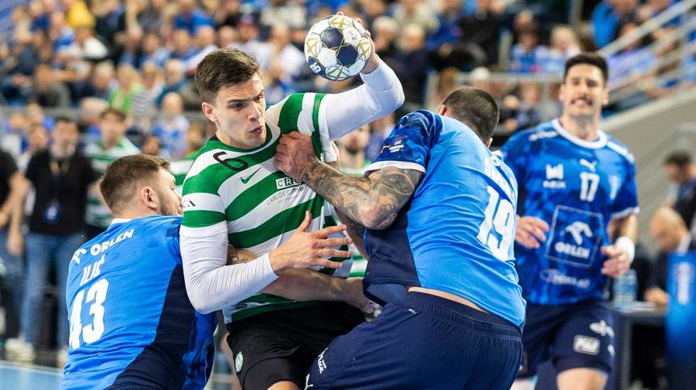 Francisco Costa cresceu no segundo tempo e terminou como o melhor marcador do Sporting na Polónia com nove golos