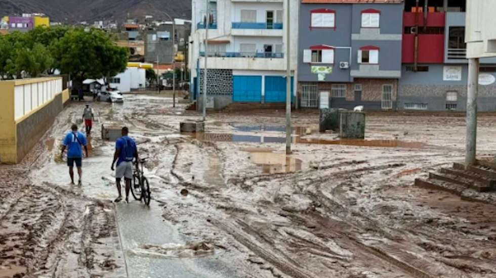 Imagens da destruição causada pela chuva e trovoada da última noite em São Vicente, Cabo Verde