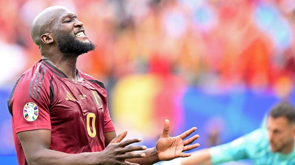 O avançado da Roma teve um jogo infeliz, onde falhou várias oportunidades e viu dois golos anulados