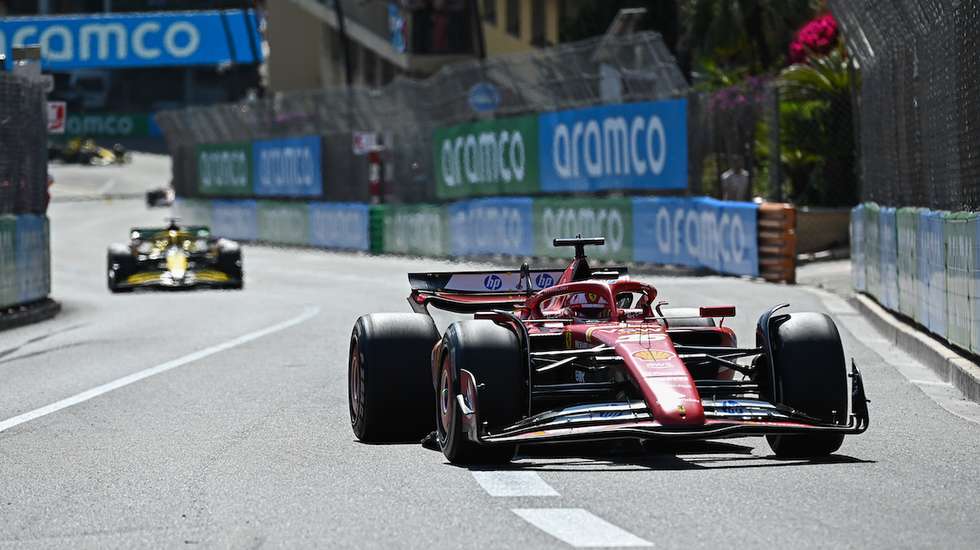 Charles Leclerc garantiu a pole-position e nunca teve a liderança ameaçada