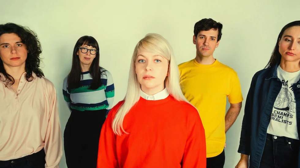 A avaliar pela grandeza do som e dos refrães, o amor de quem ouve os Alvvays não lhes basta: eles querem o mundo, querem que toda a gente os ame